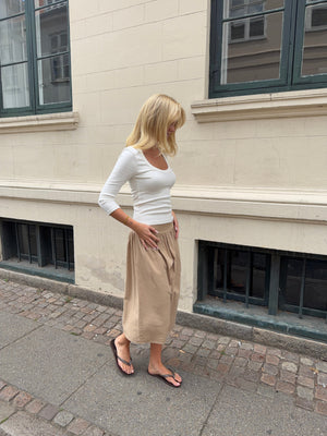 Sille Maxi Peplum Skirt - Camel