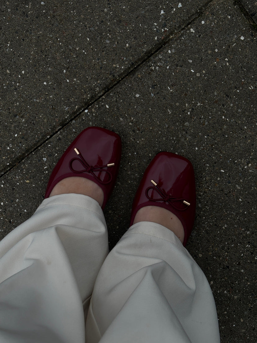 Vera Ballerina - Burgundy