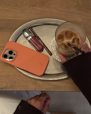 iPhone 16 Pro Cover - Peach