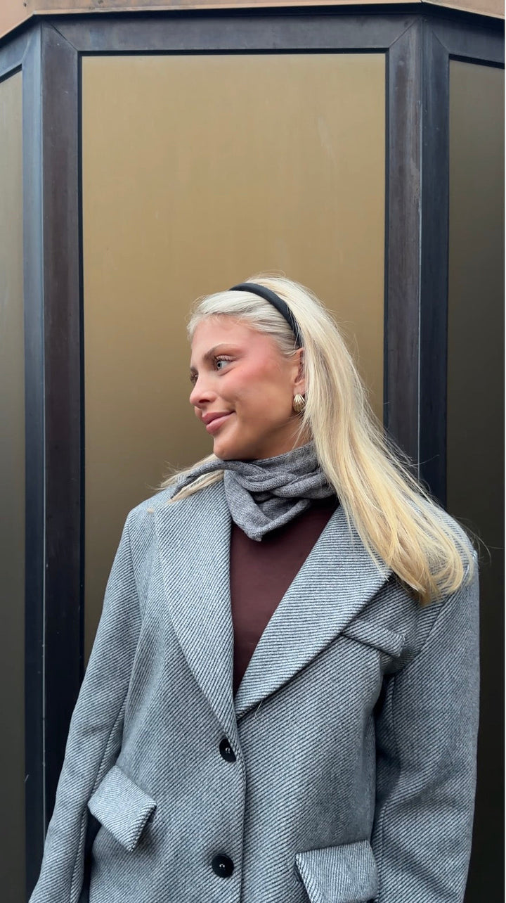 Carla Scarf - Grey
