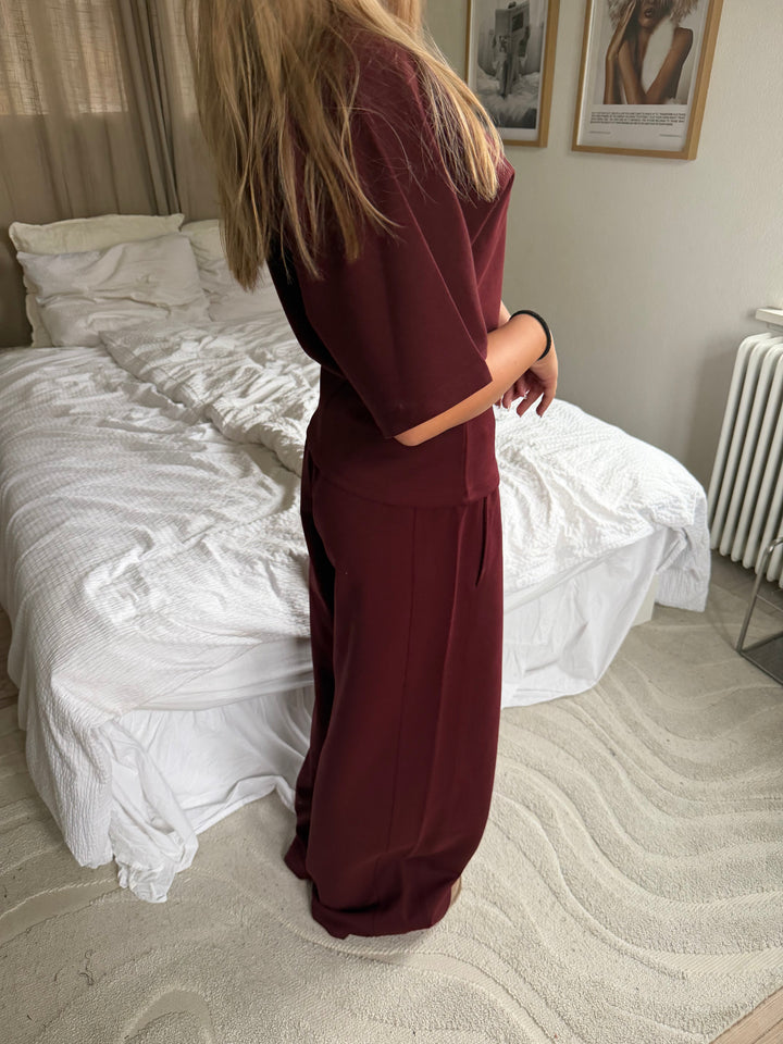 Riley Barrel Leg Sweatpants - Burgundy