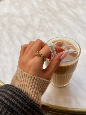 Violet Knot Ring - Gold Plated