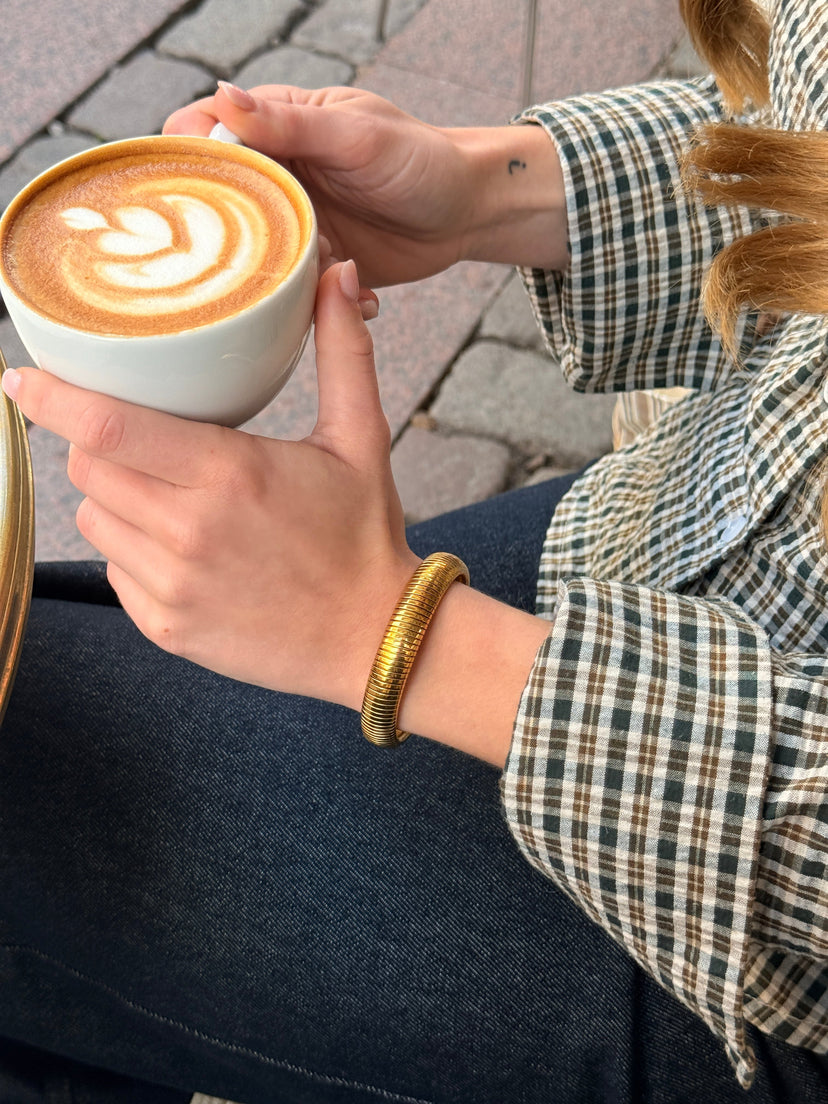 Laura Chunky Stretch Bangle - Gold Plated