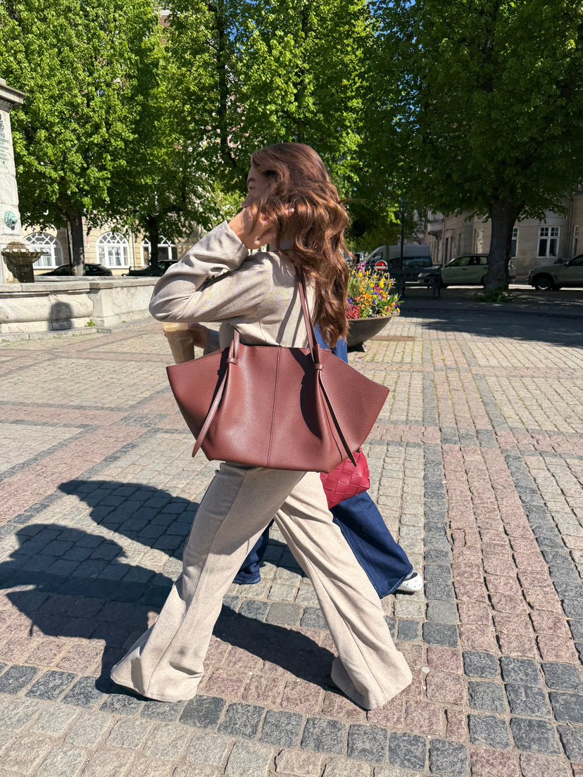 Andrea Strap Bag - Dark Brown