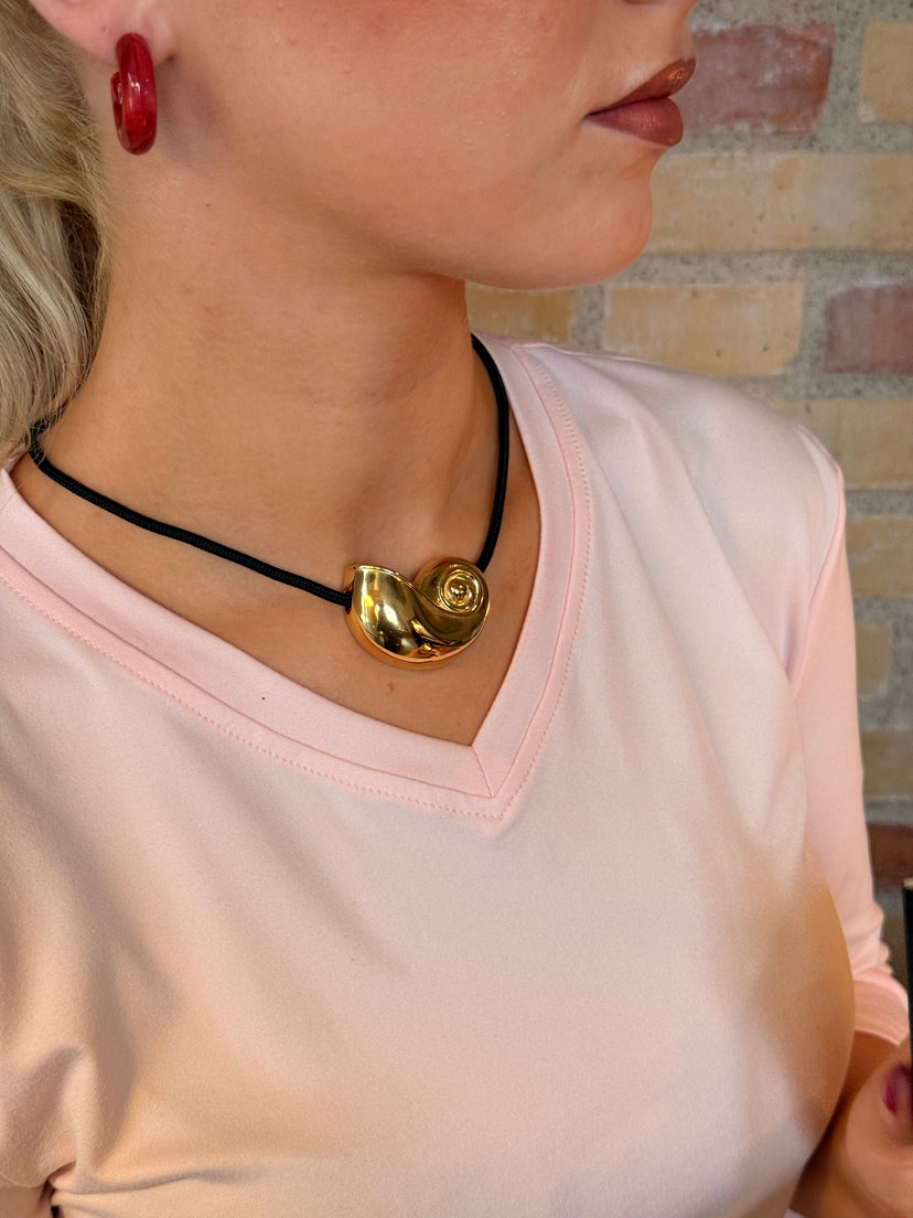 Signe Shell Cord Necklace - Gold Plated