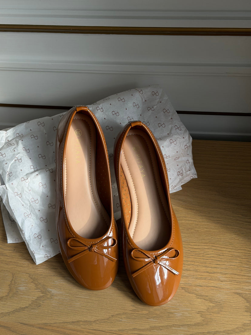 Dora Bow Ballerina - Shiny Camel