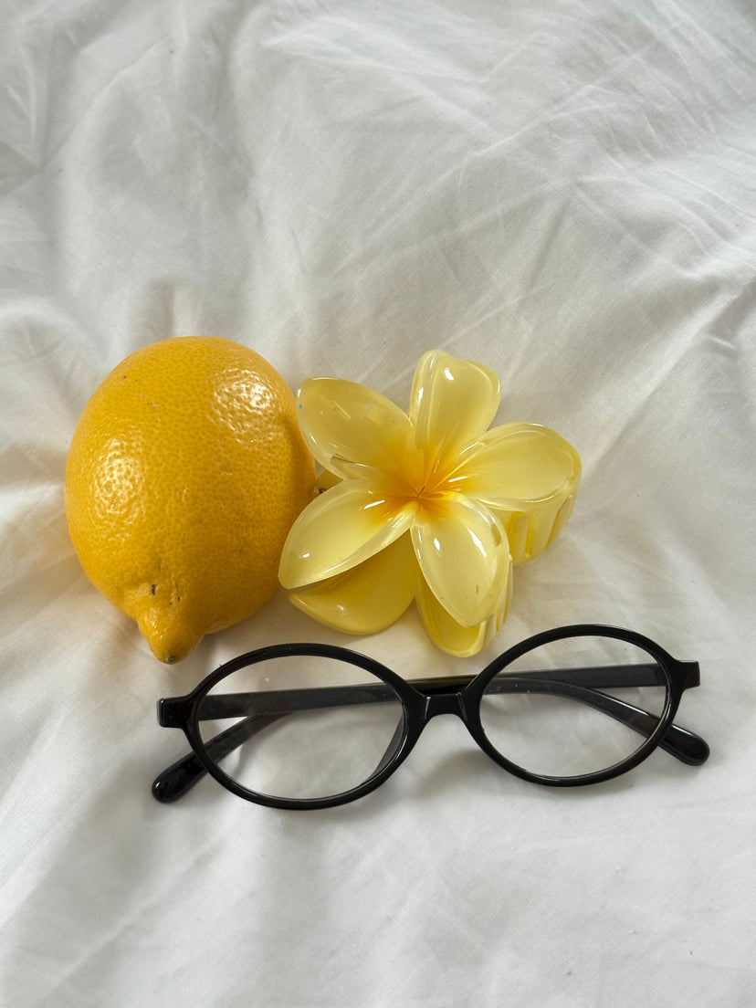 Gry Flower Hairclip - Light Yellow